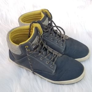 Cat & Jack hightop youth sneakers size 6